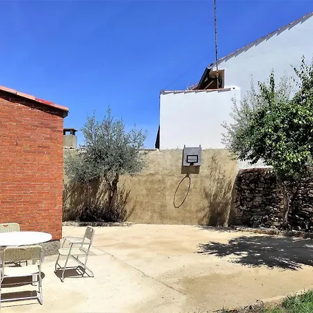 Nyaraló El Huerto Con Jardin Lumbrales